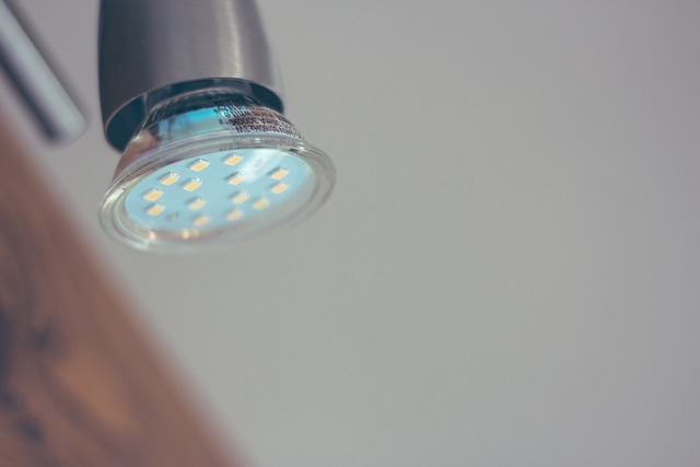 LED reflektor 20 W – úsporný zdroj osvetlenia v domácnosti